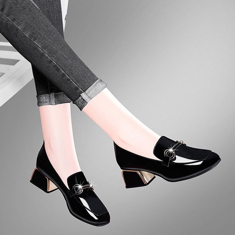 Size:4.5-10 Women Leather Metal Buckle Decorate Chunky Heels Shoes