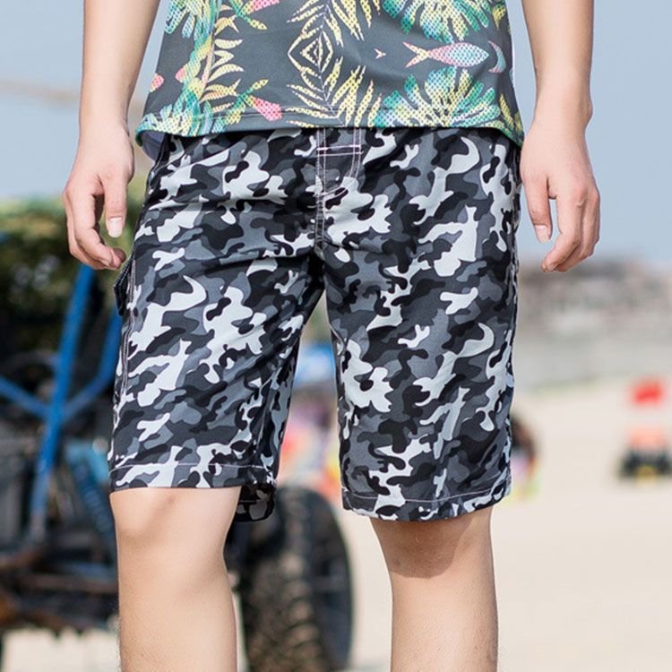 Men Camouflage Print Quick Drying Loose Beach Shorts